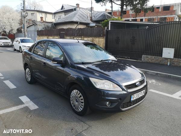 Ford Focus 1.6 TDCi Ambiente - 2