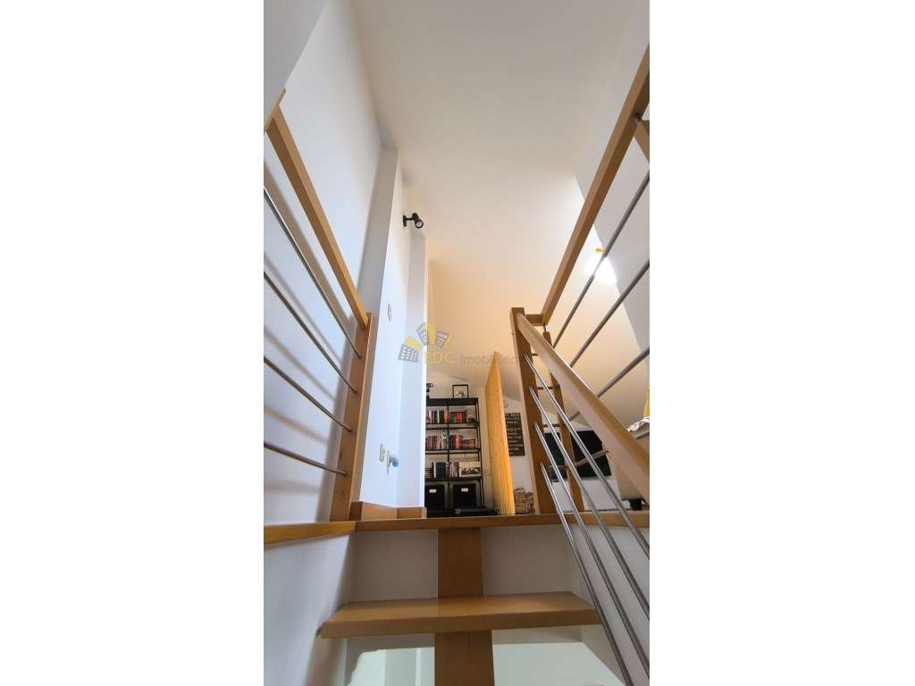 Apartamento Duplex T2+1 com Parqueamento, Arrecadação e Varanda | E...-29