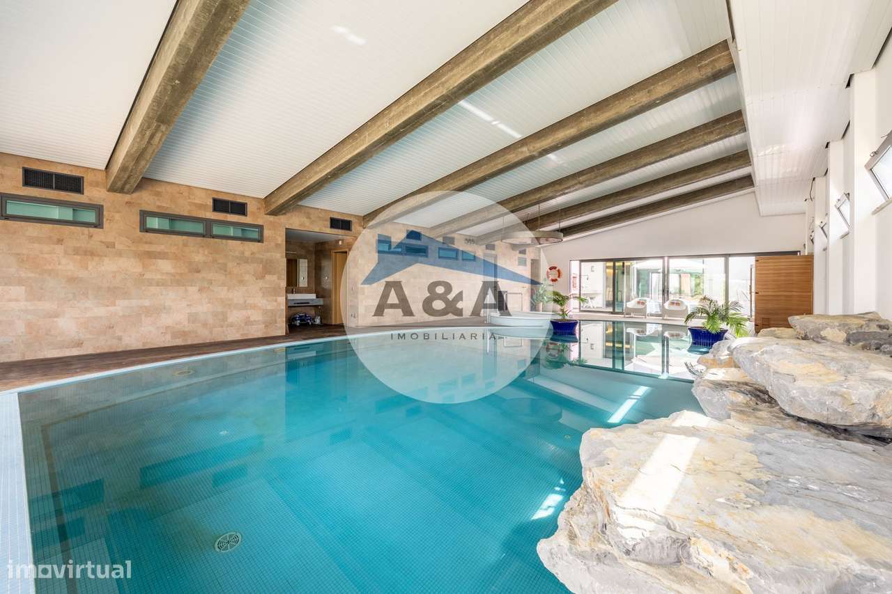 Exclusiva Propriedade de Luxo com Áreas Generosas e Próxima das Praias-50