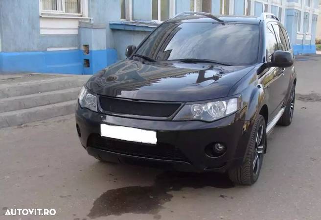 Pleoape Mitsubishi Outlander pentru faruri - 1