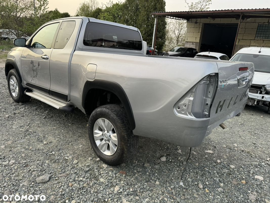 Toyota Hilux - 29