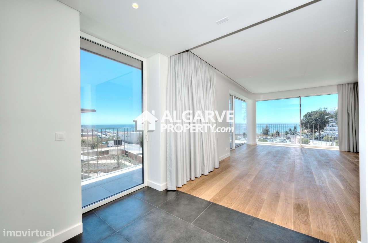 Luxuoso apartamento T3 novo em frente à Praia de Quarteira, Algarve - Grande imagem: 2/30
