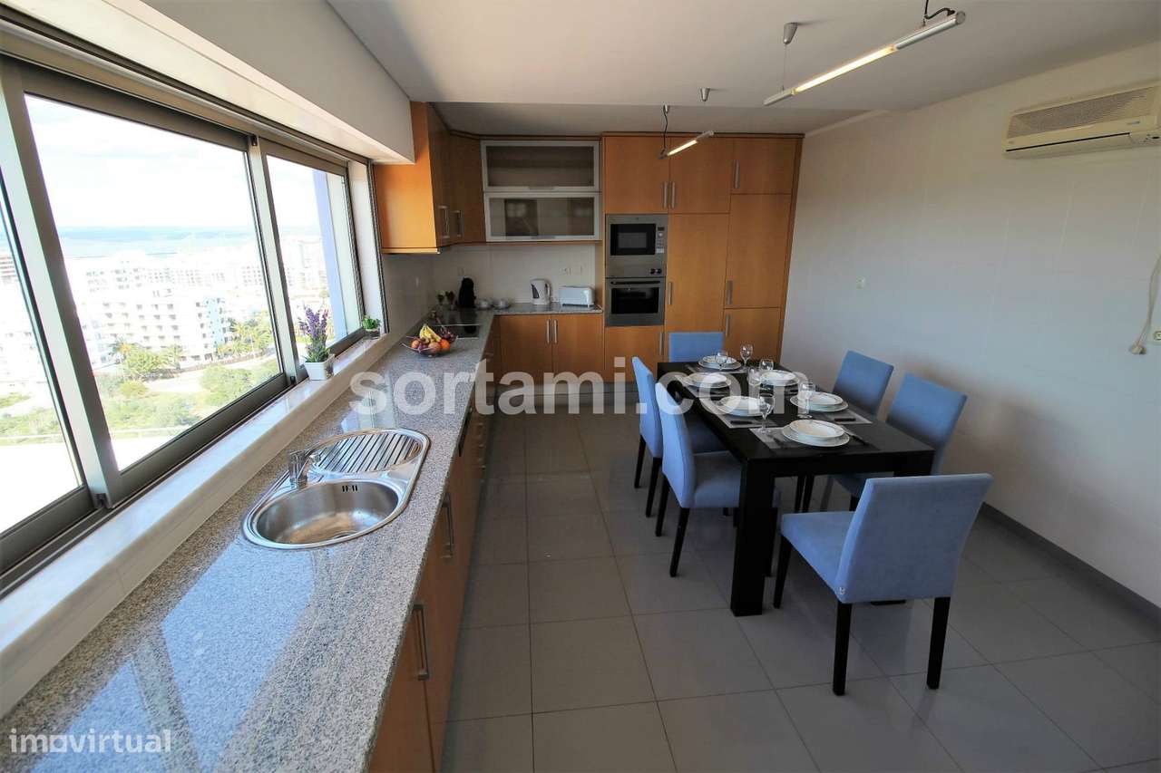 Apartamento T4 Venda em Portimão,Portimão - Grande imagem: 2/32