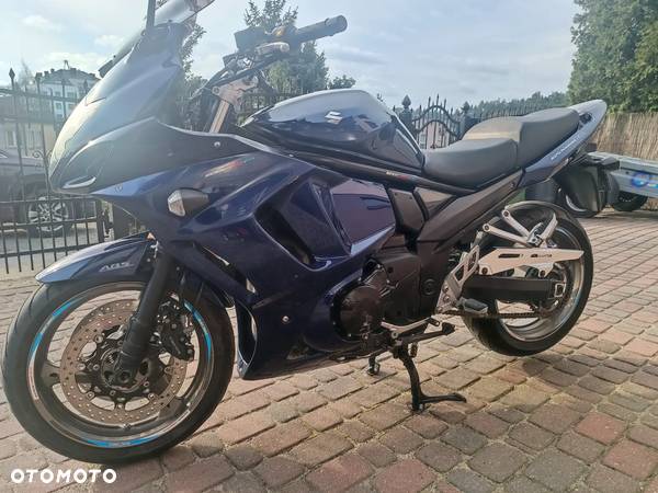 Suzuki GSX - 20