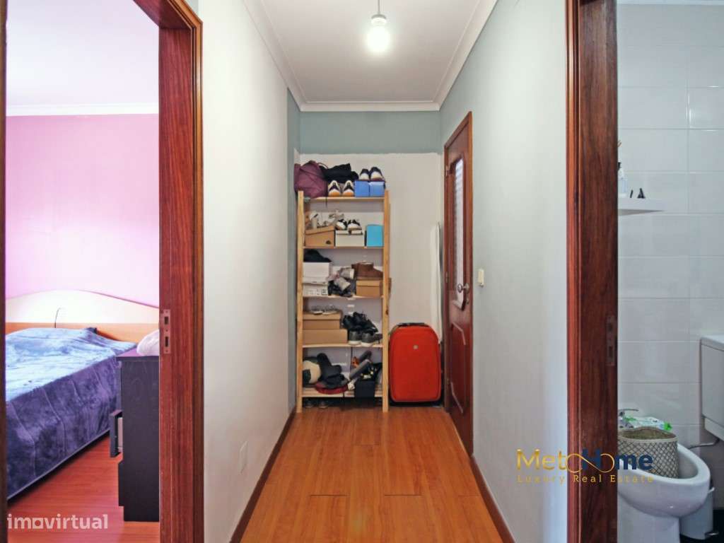 T2 com garagem Box e varanda voltado a Poente-17