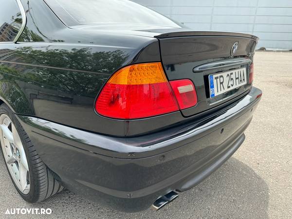 BMW Seria 3 325i - 7