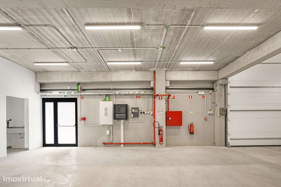 Armazém em rentabilidade à venda , Quinta de Matos-10