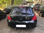 Dezmembrez Peugeot 308 negru 2007 1.6HDI - 3