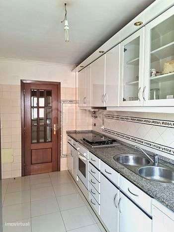 Apartamento T2 com elevador na Aldeia de Paio Pires-7