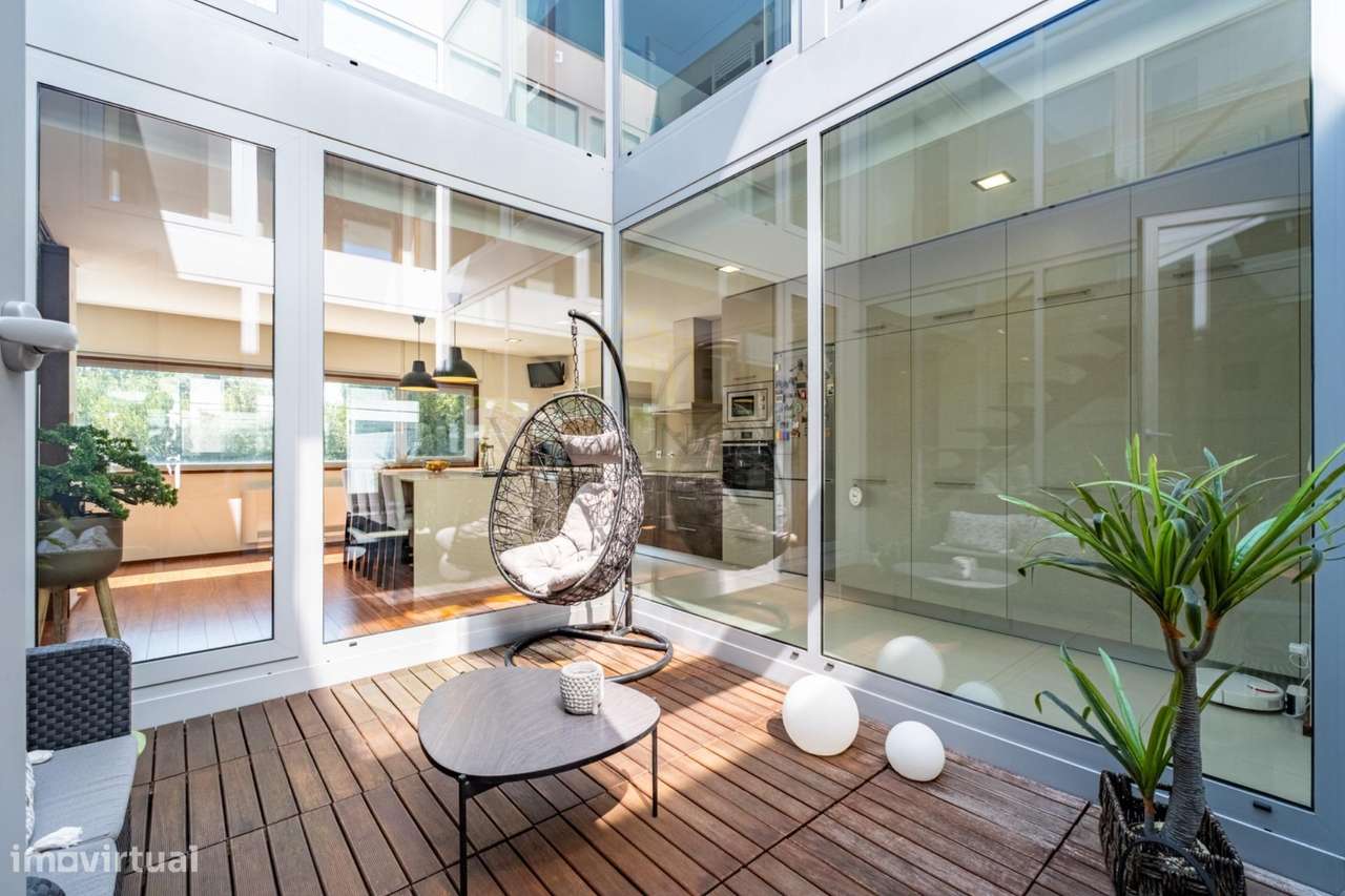 Moradia Geminada T3 com Suite, Jardim de Inverno, Garagem Fechada...-15