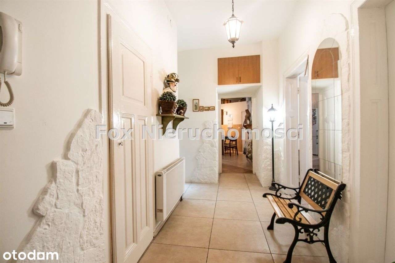 Klimatyczne 3 pokoje w zadbanej kamienicy -centrum-3