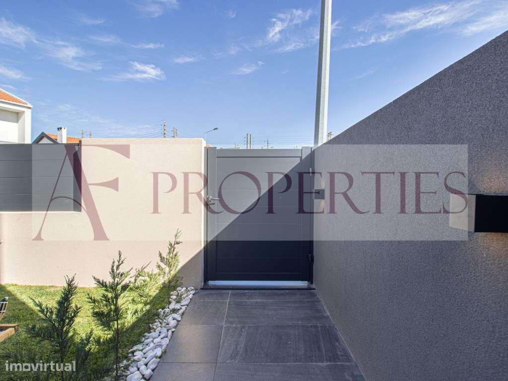 Moradia de luxo isolada com piscina aquecida, jardim e acabamentos ...-54