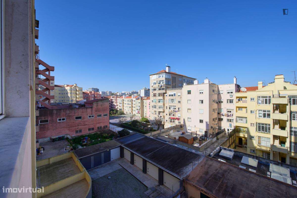 Quarto - localizado em Roma-Areeiro Lisbon - Grande imagem: 4/7