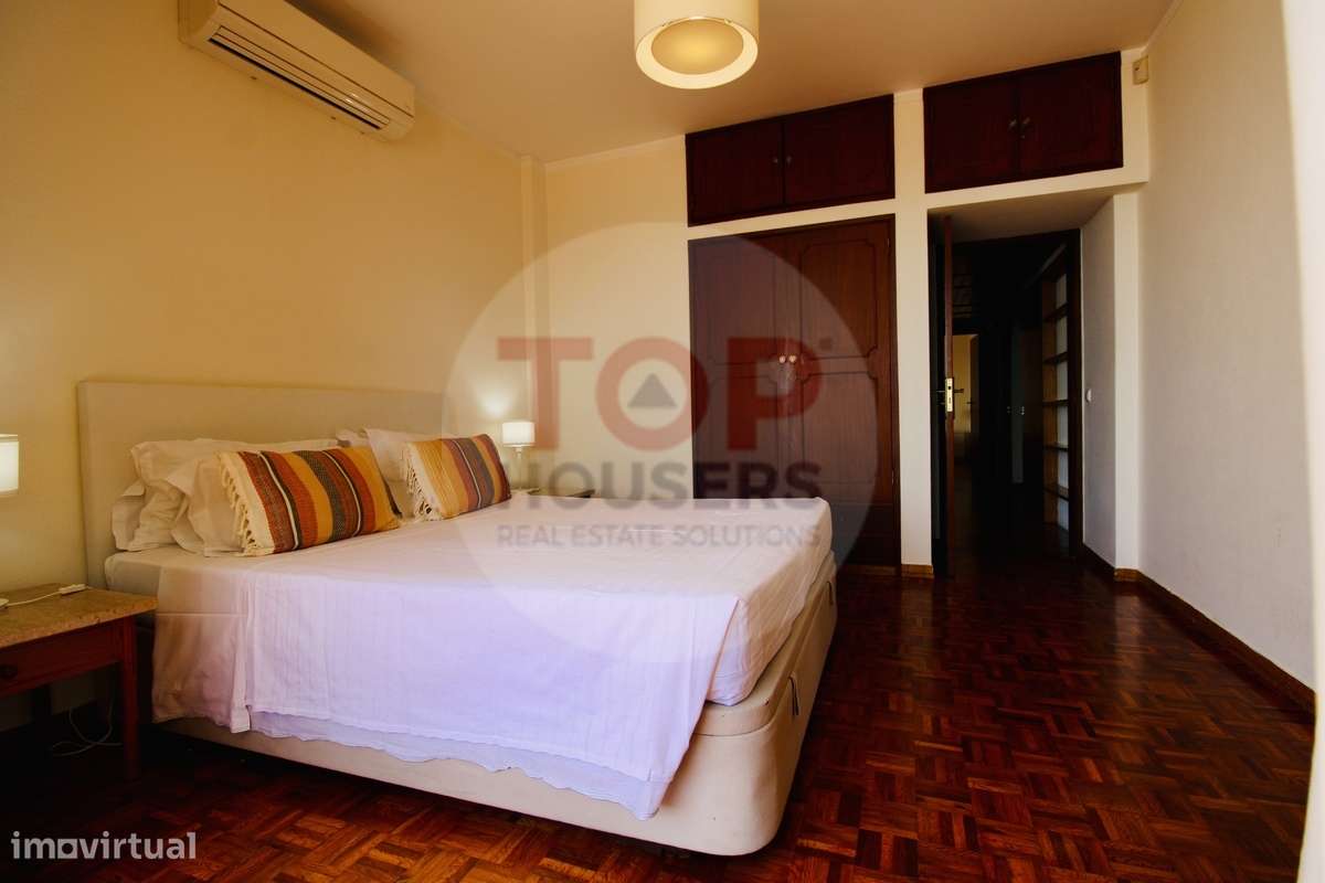 Viva o privilégio de estar na 1ª linha de Mar em Quarteira!-19