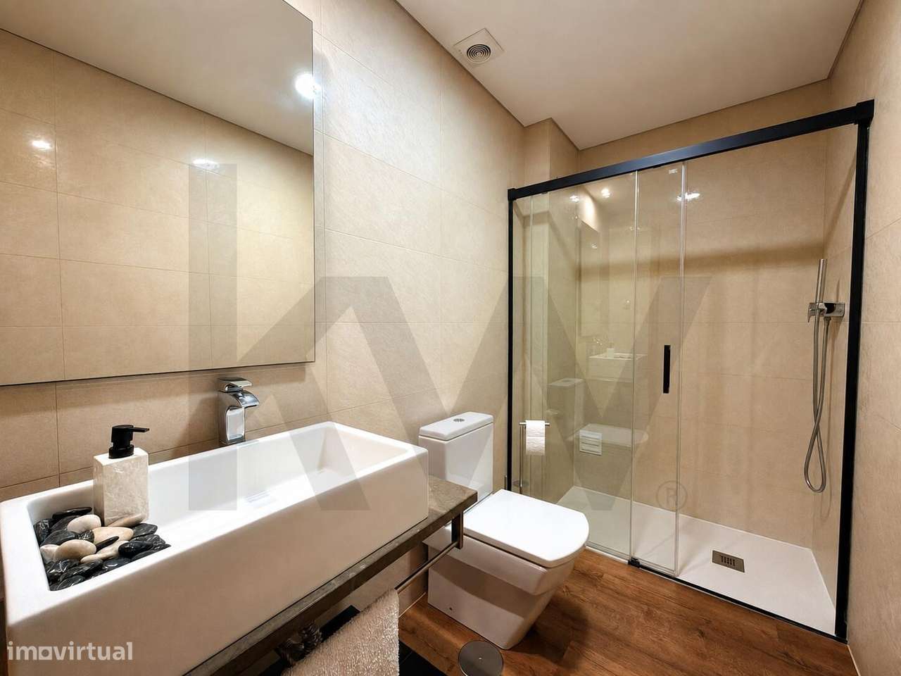 Moradia Isolada de Luxo, T5 com Piscina para a venda em Santo António-13