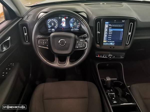 Volvo XC 40 2.0 D3 Momentum Geartronic - 29