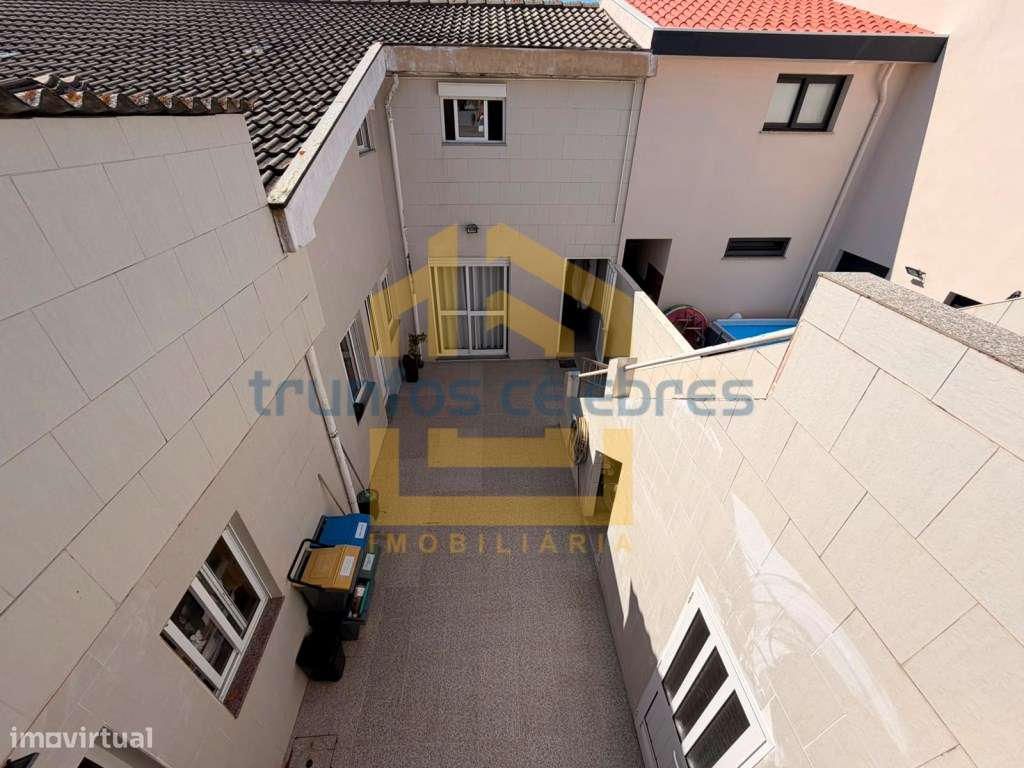 *Moradia T3+1 Renovada | Terraço Privativo | A 600 m da Praia e 400...-14