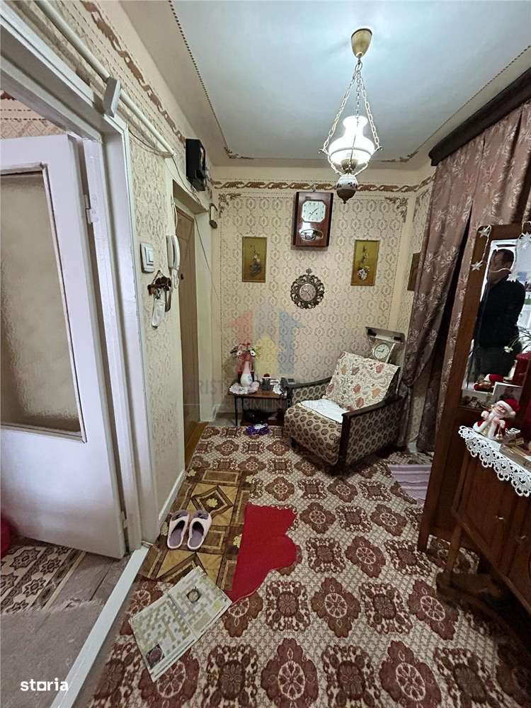 Confort 1 decomandat 50mp 2 cam etaj 2 zona Ciocarlia - Imagine principală: 5/7