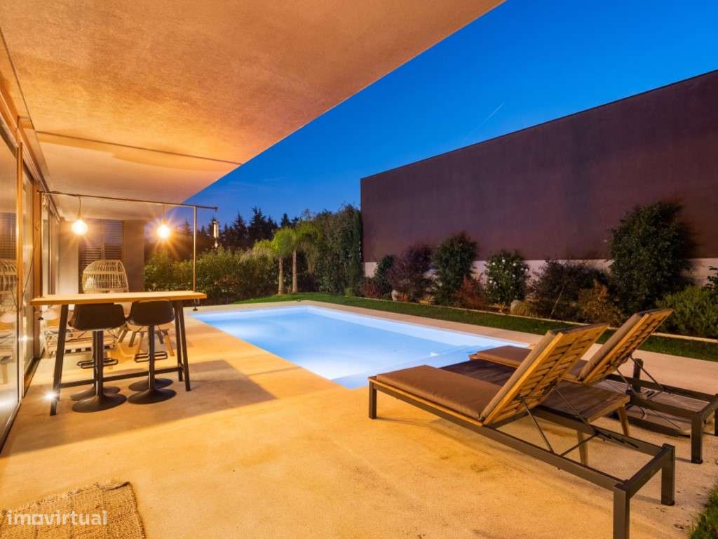 Moradia Exclusiva V4 com Piscina aquecida-44