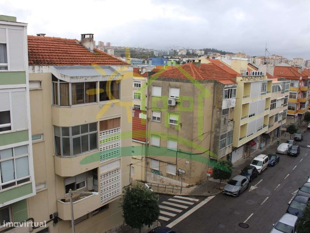 T3 Olival Basto a 10 min a pé do Metro-19