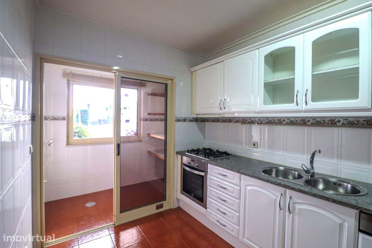 Apartamento T3 com suíte, em Sanguedo-5