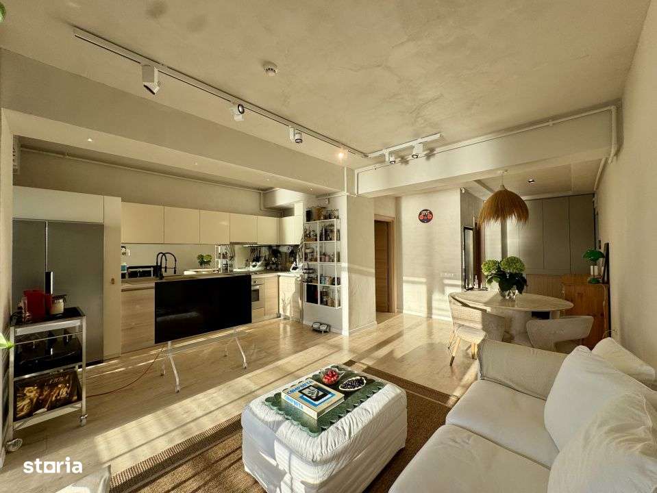 Locuinta aparte cu terasa si apusuri pe lac - Imagine principală: 4/19