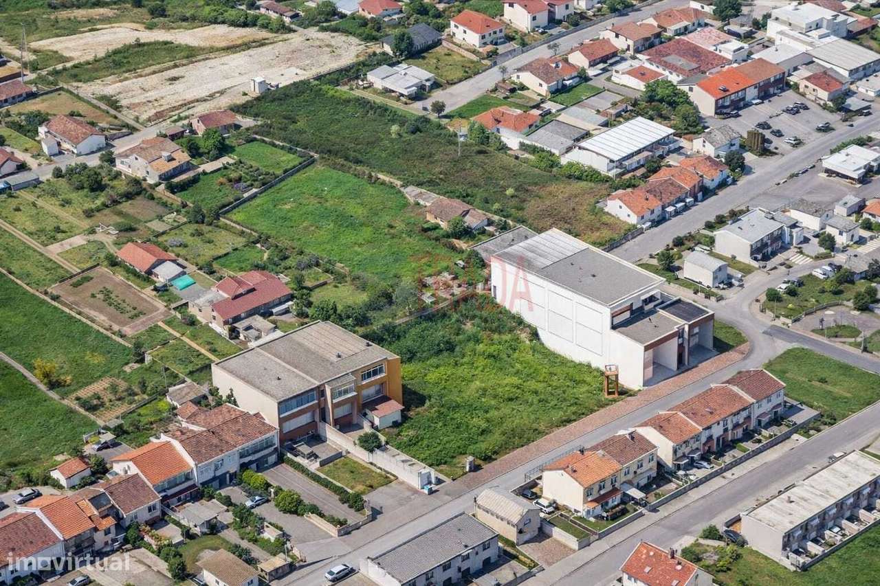 Oportunidade Braga! Lote c/ Projeto T4 + Estrutura | Perto do Centro-6