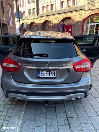 Mercedes-Benz GLA 250 4-Matic AMG Line - 7