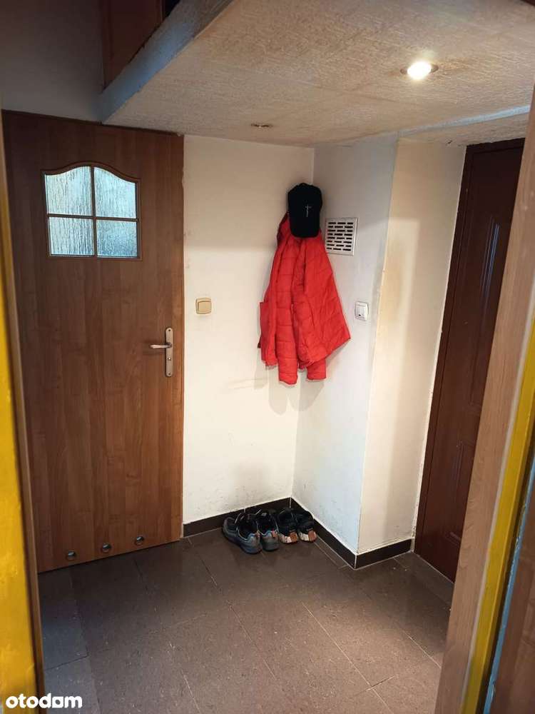 M-2, blok, 35,6m2, wysoki parter. ul. Pionierów-3