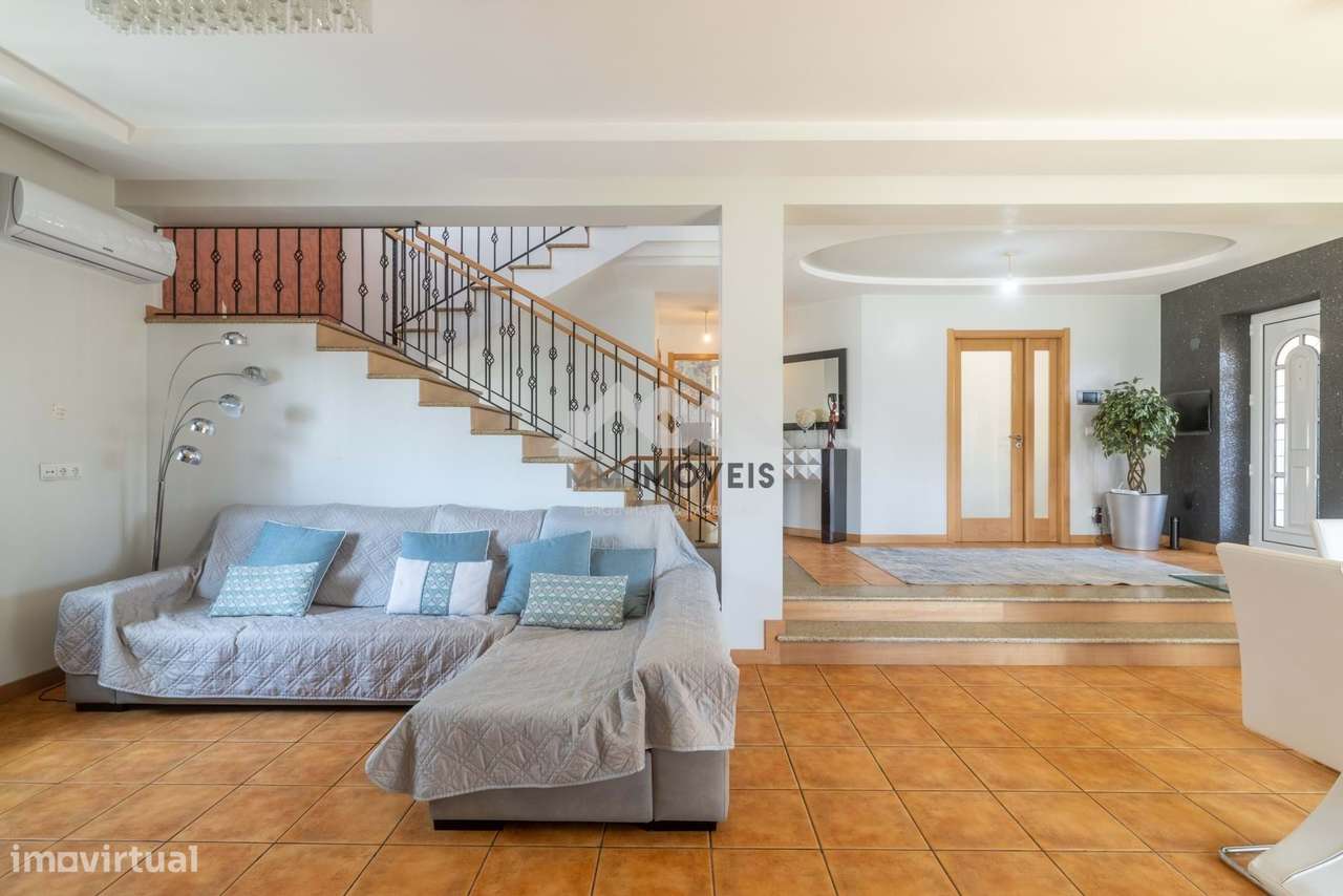Moradia T4 | Piscina | Jardim | 4 frentes | Praia Fluvial-23