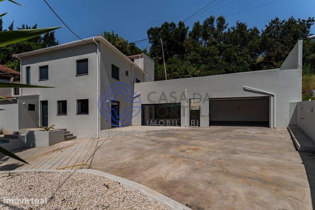 Moradia T4 + 1 NOVA  de duas suítes com enorme terraço e vista Rio| Co - Grande imagem: 4/33