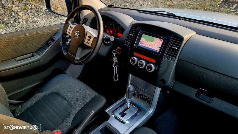 Nissan Navara 2.5 dCi CD SE AT 4WD - 21