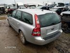 Dezmembrez Volvo V50 2.0 diesel - 4