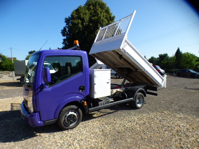 Renault Maxity 2009