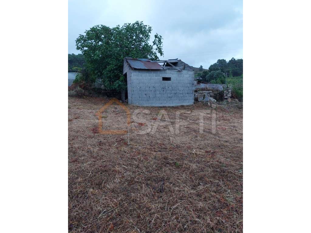 Moradia para reconstrução com terreno - Grande imagem: 4/6