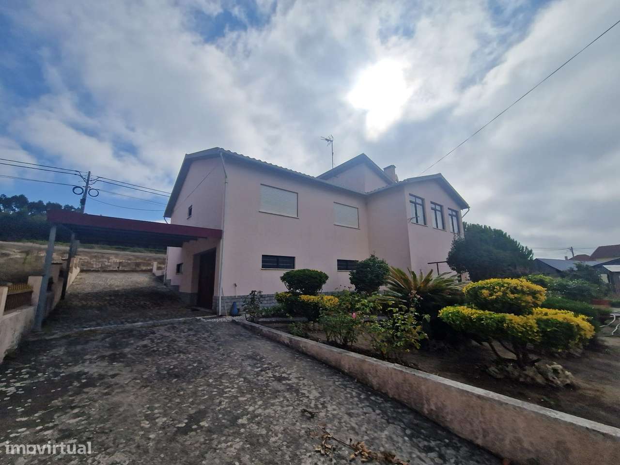 Moradia T4 isolada - Grande imagem: 4/6