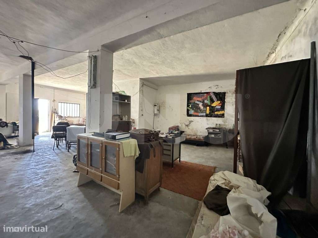 Venda Conjunta: Apartamento T2 com Garagem + Lote de Terreno (3050m...-26