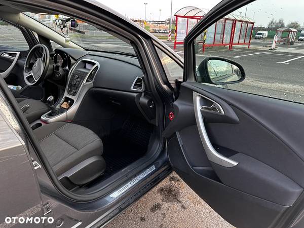 Opel Astra IV 1.4 T Essentia - 11