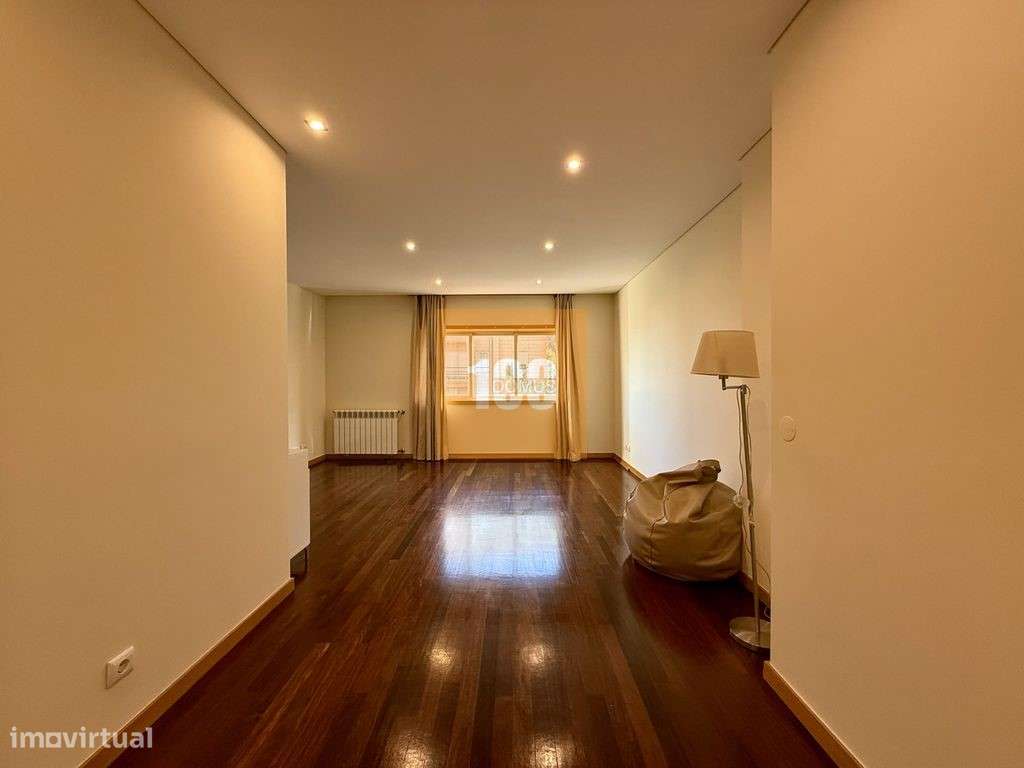 T2 com varanda e garagem em Gaia - Grande imagem: 5/33