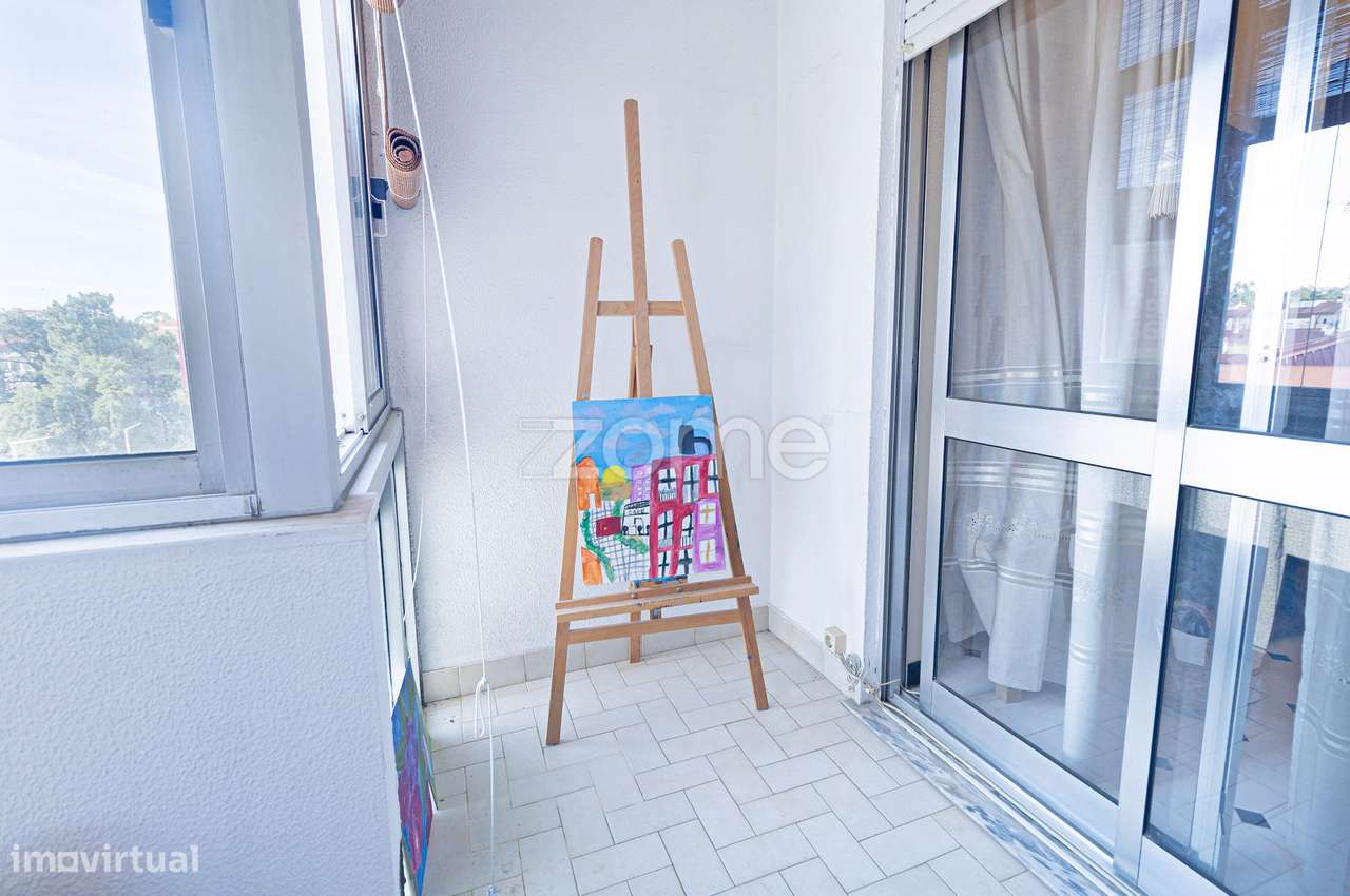 Apartamento T3 c/ Arrecadação, Vale de Milhaços - Corroios-10