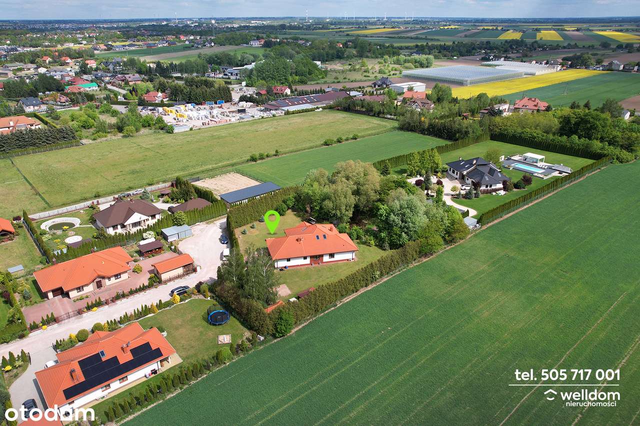 Przestronny dom, duża działka ze stawem-15