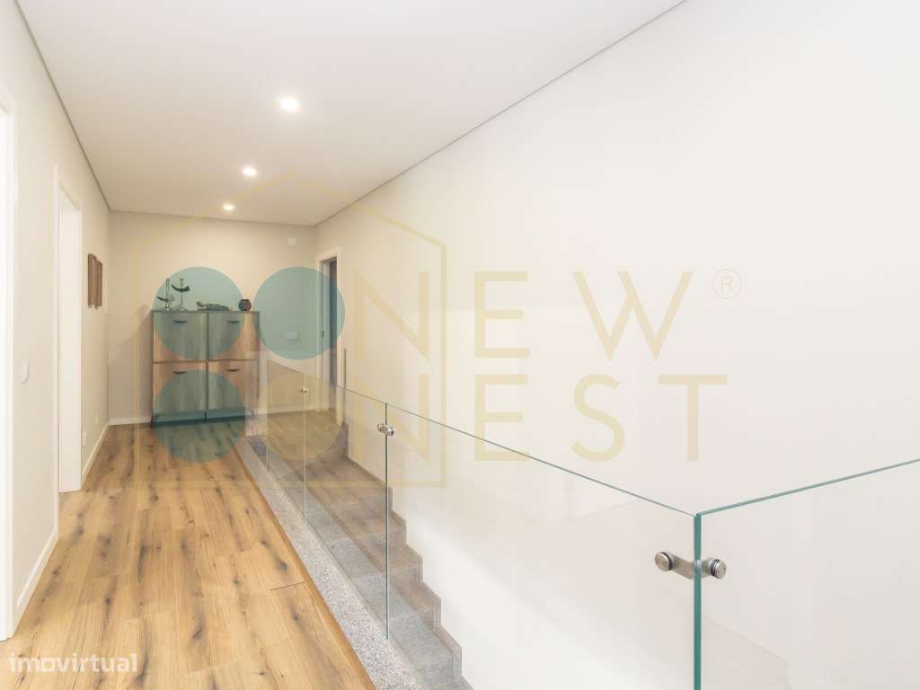 Moradia T4 com piscina e garagem nas Manteigadas | Setúbal-24