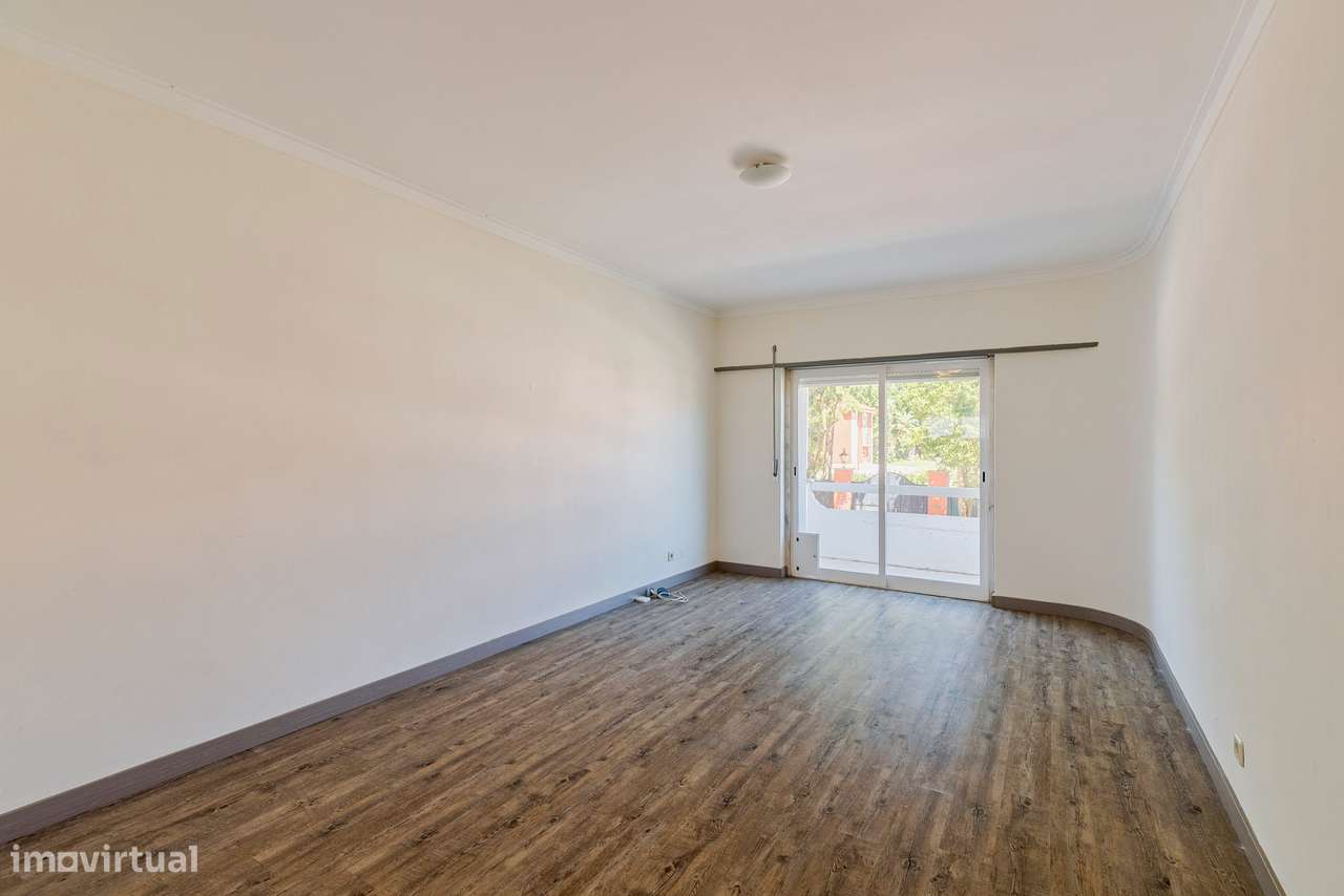 ALCABIDECHE/CASCAIS - Apartamento T2 com varanda e GARAGEM! - Grande imagem: 2/23