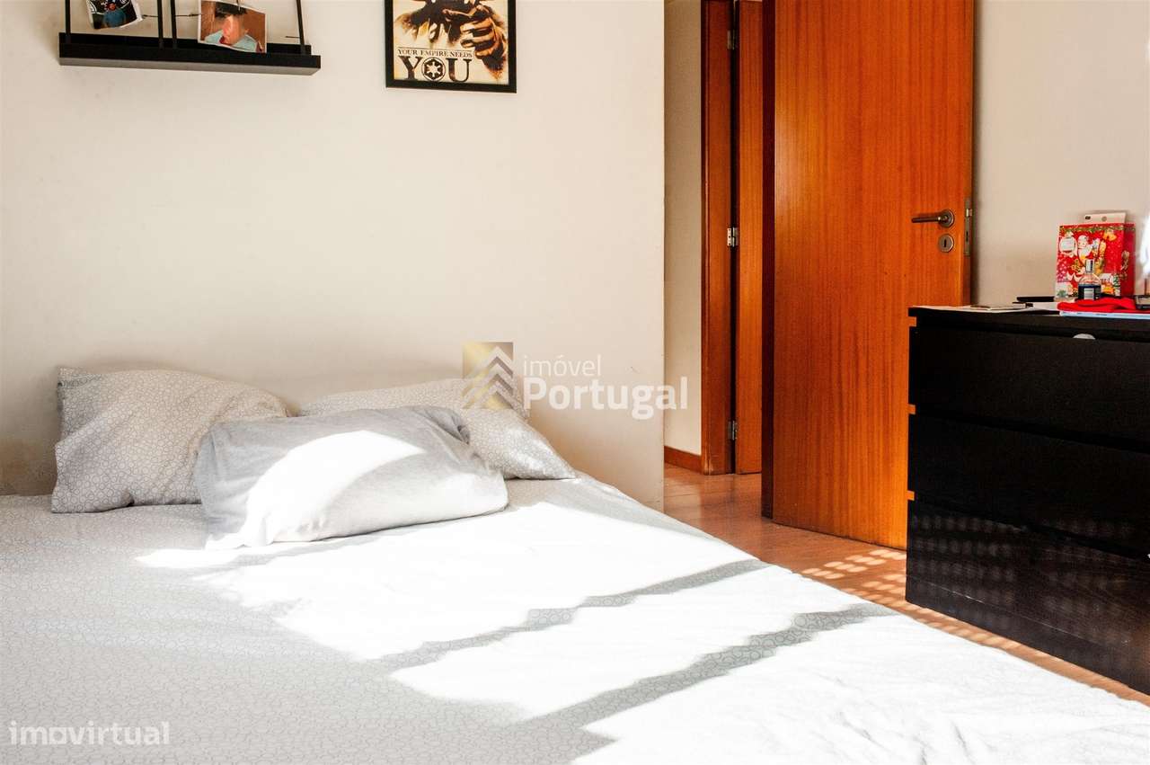 Apartamento T3 com terraço e churrasqueria-19