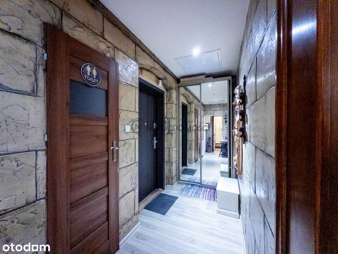 Przytulne 2 pokojowe - Centrum - I piętro - koło Ferio-0