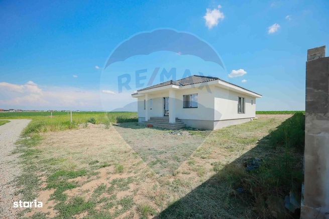 Casă cu 4 camere de vânzare în Sântandrei-13