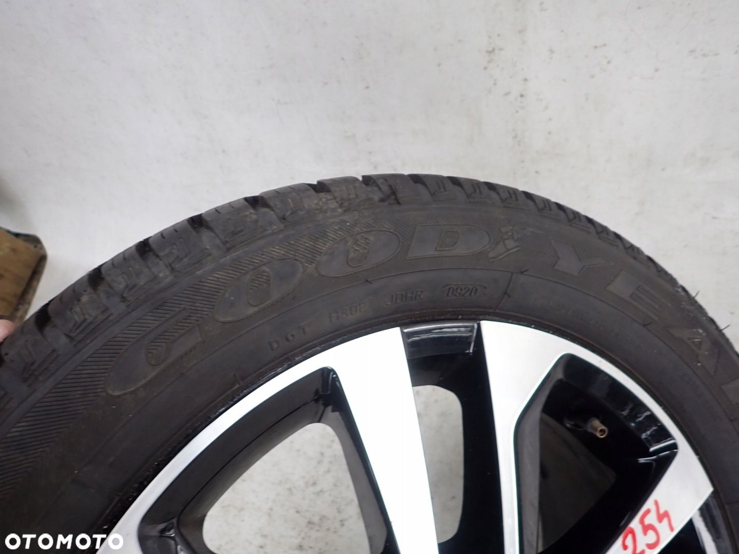 GOODYEAR VECTOR 4SEASONS OPONA 205/55R16 - 2