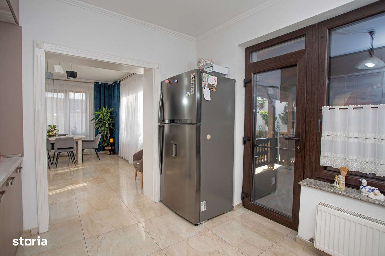 Vilă P+M, Clujului, 190 mp, teren 520 mp, singur în curte. 225 000 E-16