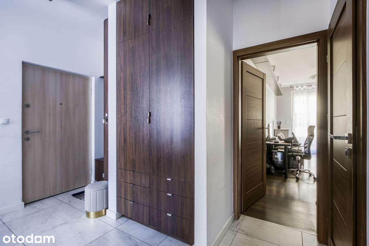 ul. Kolska, apartamentowiec, 3 pokoje, 2 balkony, m.postojowe, komórka-11