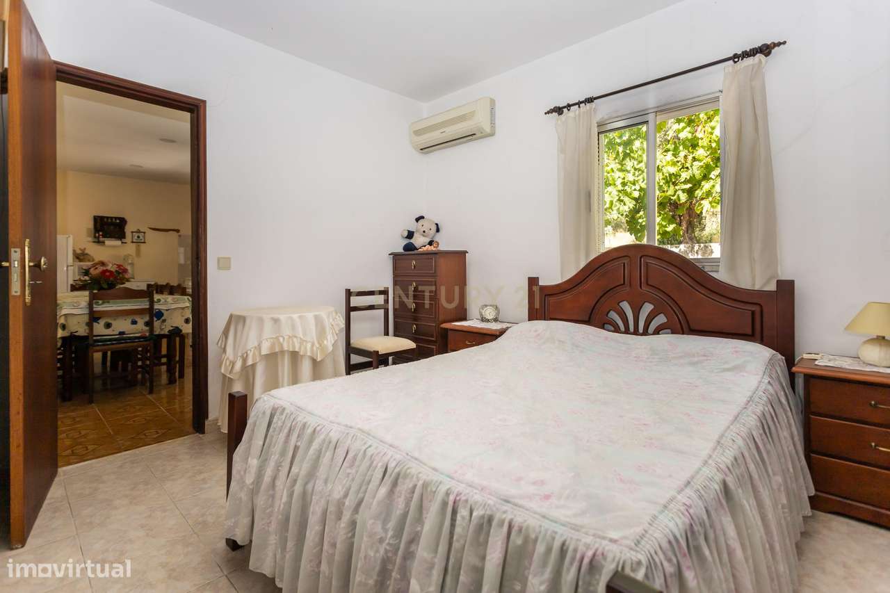 Moradia T2 com Terreno 7600m2 em Tomar-19